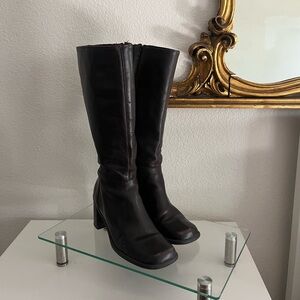 leather vintage Tommy Hilfiger tall boot size 8
